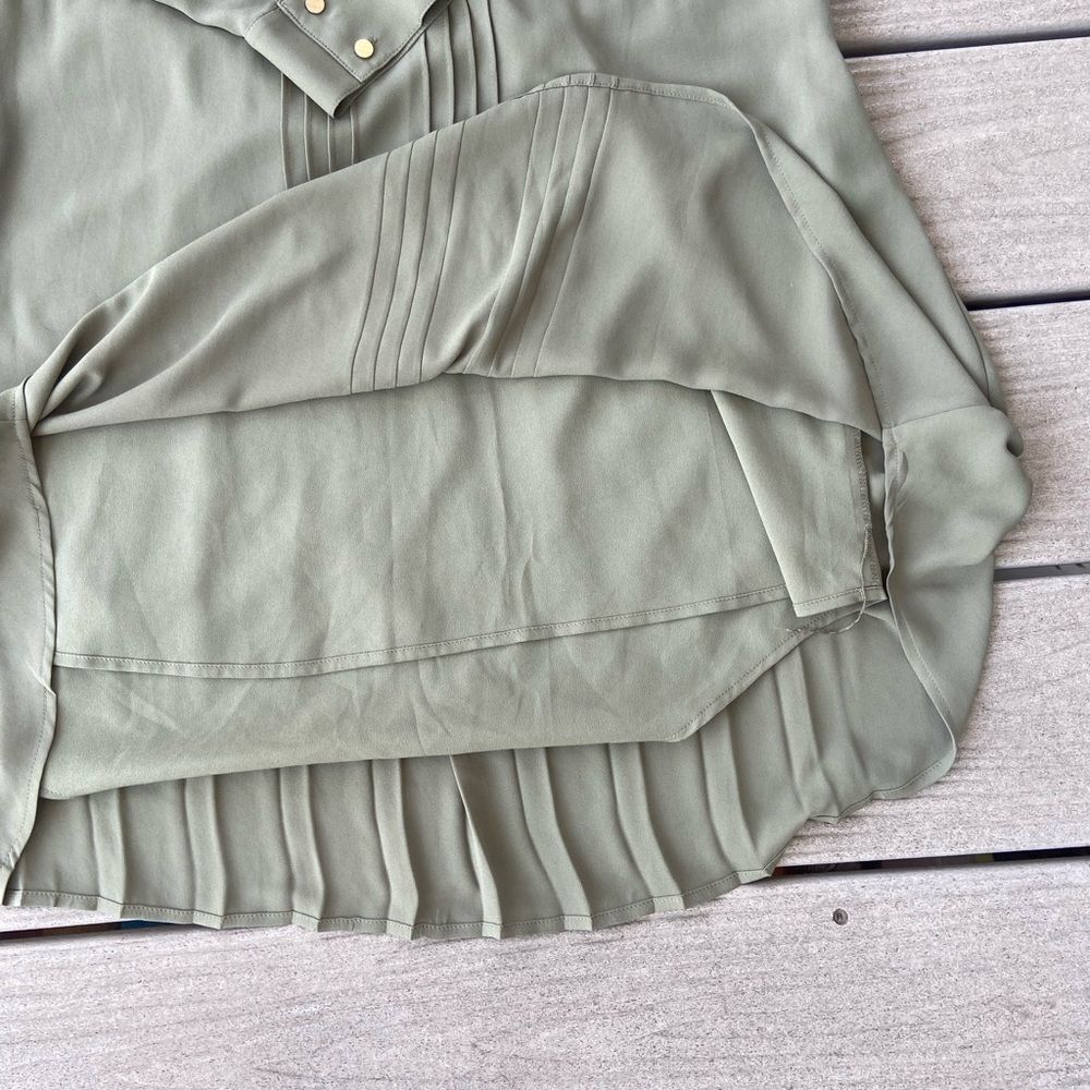 White House Black Market Olive Green Pleated V-Neck Long Sleeve Dress - Picture 9 of 16